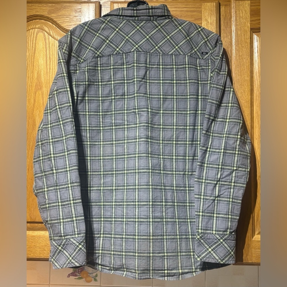 Oakley Plaid Cotton Flannel Button Up Shirt Men’s XL EUC - Picture 9 of 9